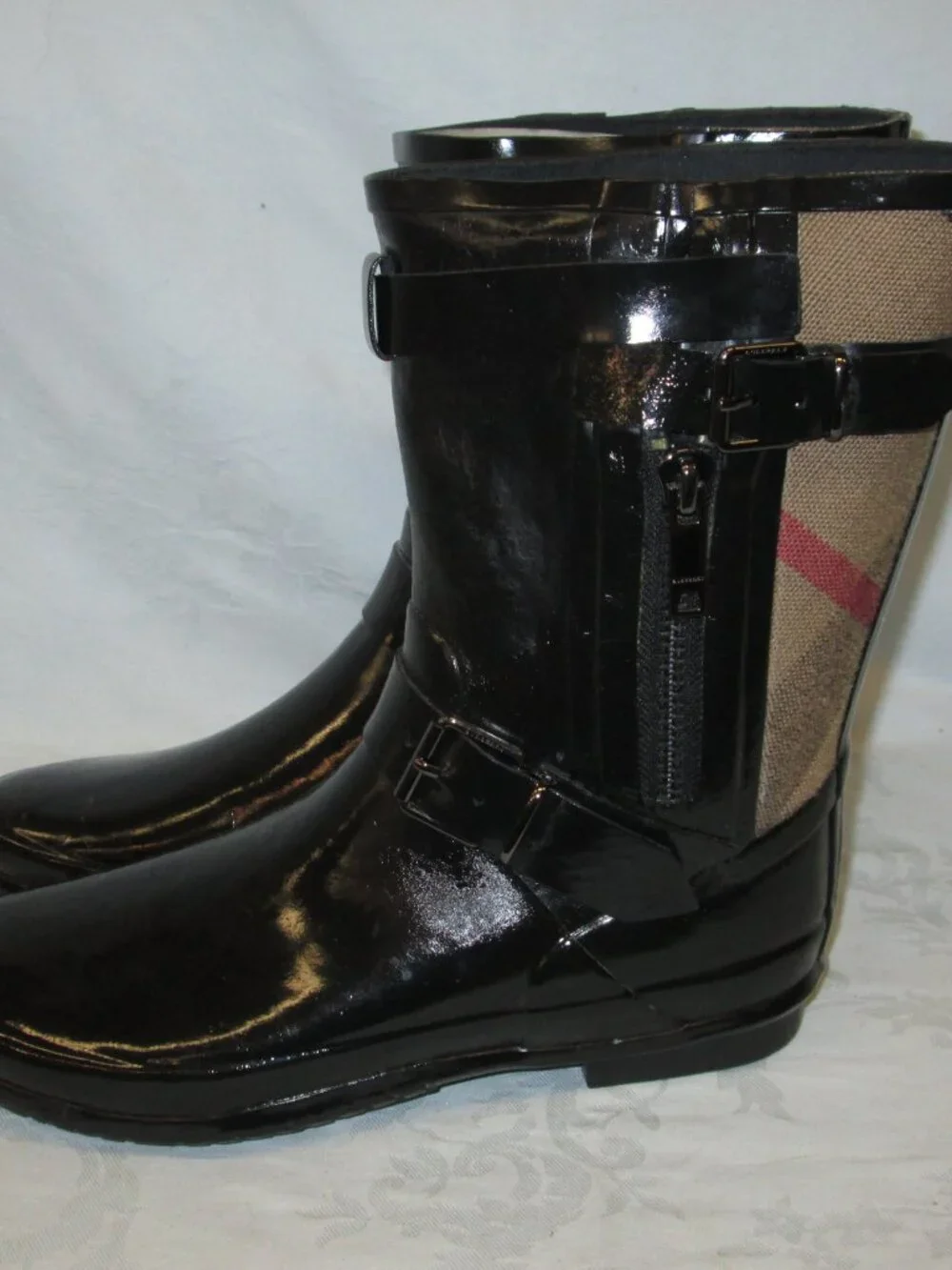 BURBERRY RAIN BOOTS WOMEN'S SIZE US 9 EU 40